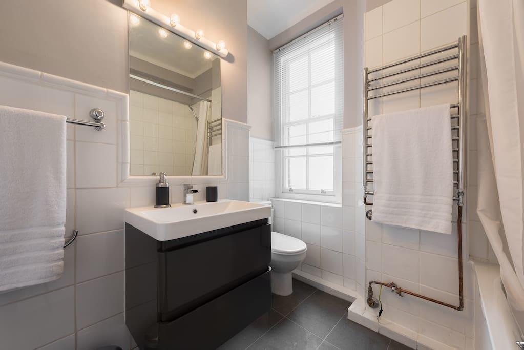 Central Forset Court Studio Appartement